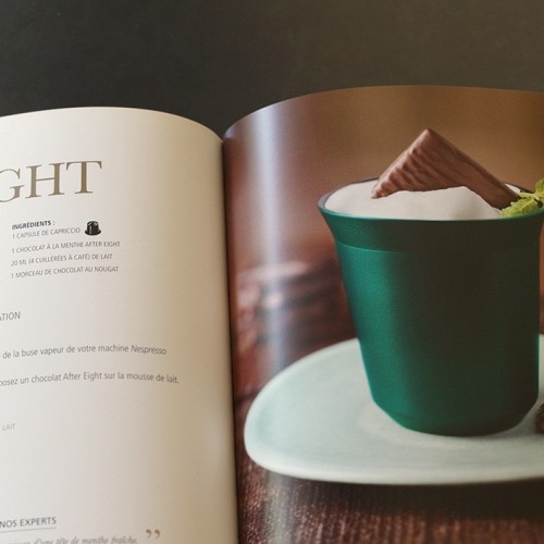 Création et fabrication du livre de recettes Dégustations Gourmandes pour Nespresso.
